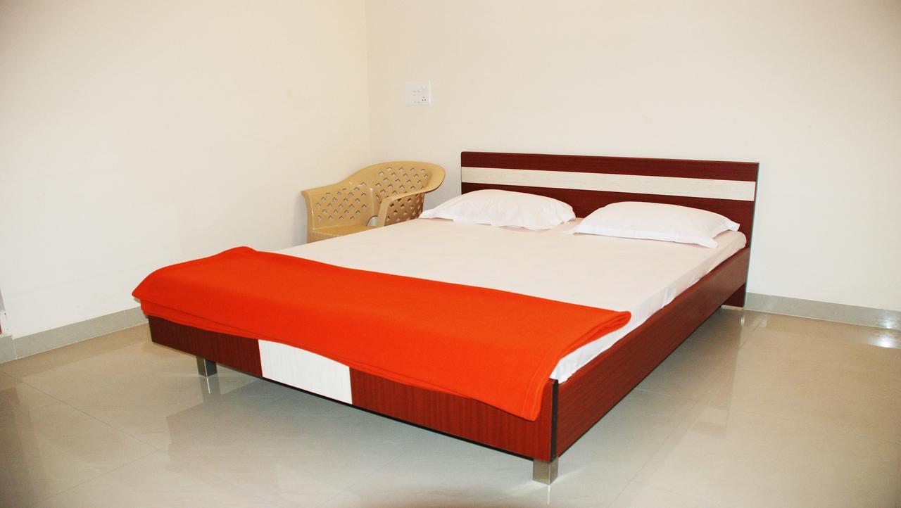 Ramas Residency Villa Шрикалахащи Екстериор снимка